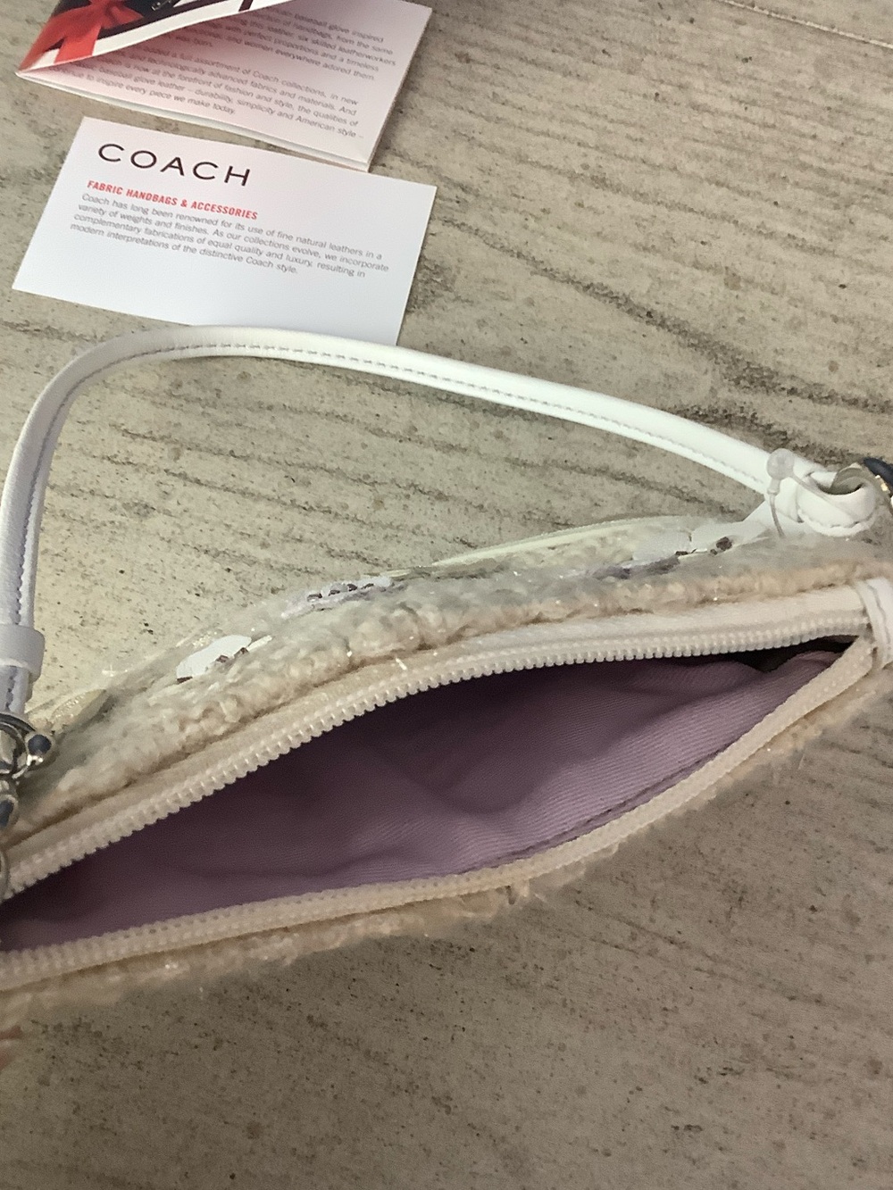 NWT RARE Coach Ivory Wool Floral 3D Appliqué Wristlet with Metallic Accents - Picture 8 of 12